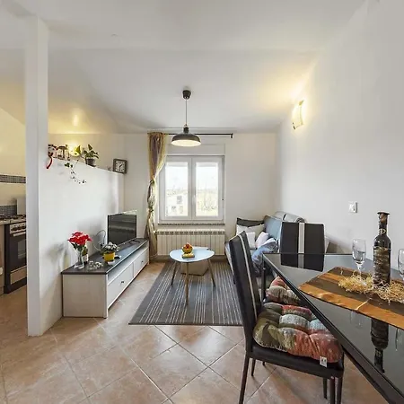 Lavander 01 Apartment *